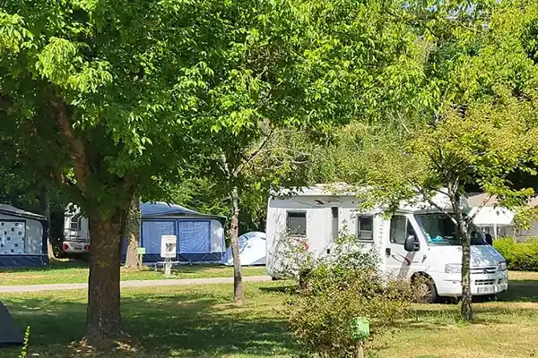 Emplacement pour camping-cars dans la Bièvre en Isère